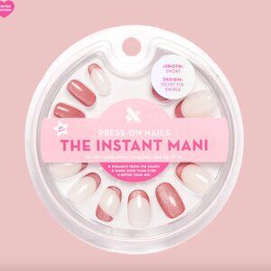[NWT] Olive & June Instant Mani Press-On Nails - Velvet Fig Swirls - Short Round